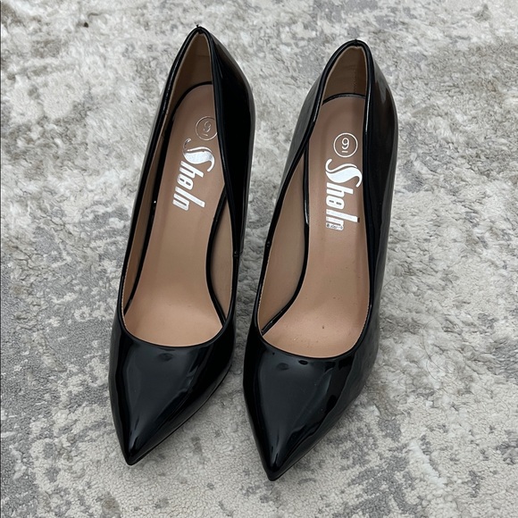 SHEIN Glossy Black Heels - Picture 1 of 3